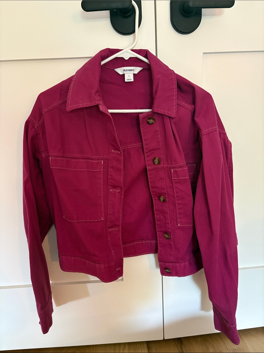 Old Navy Women's Raspberry Cropped Jean Jacket